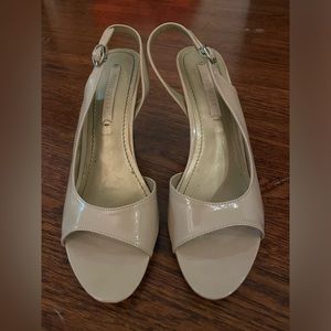 Nude Nine West sling back, peep toe pumps